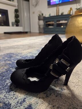 Tory Burch Black Satin High Heel Pumps